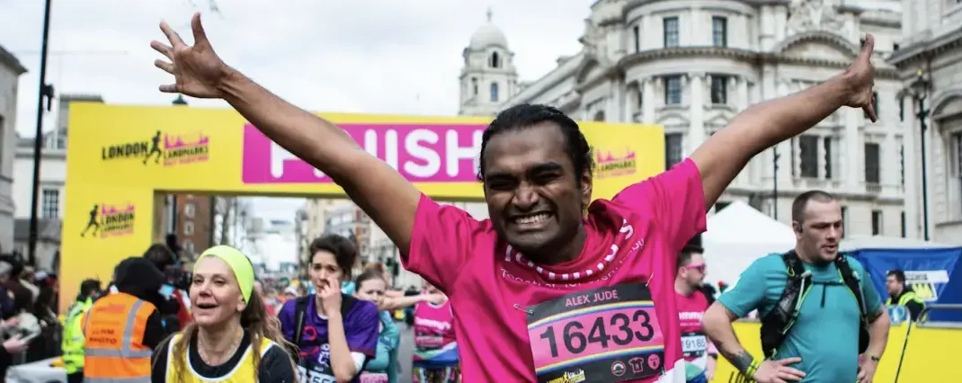 runner celebrating during the London landmarks half marathon